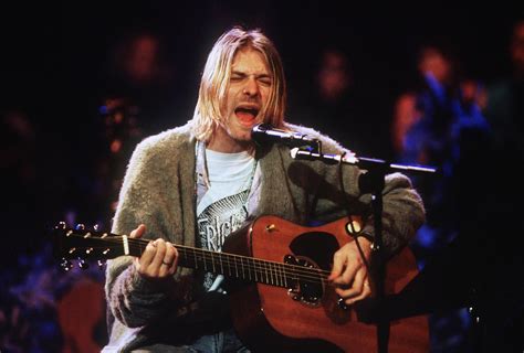 Kurt Cobains „MTV Unplugged“-Gitarre wird für Rekordpreis versteigert ...