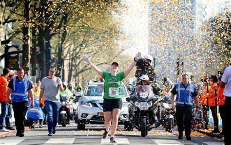 VIDEO: Rotterdam Marathon goes all-in to welcome last-place finisher ...