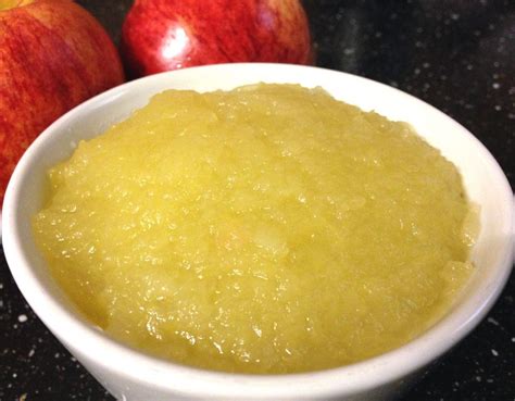 Applesauce for Babies and Toddlers | Simple Toddler Recipes