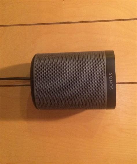 Sonos Play 1 Wall Mount : 5 Steps - Instructables