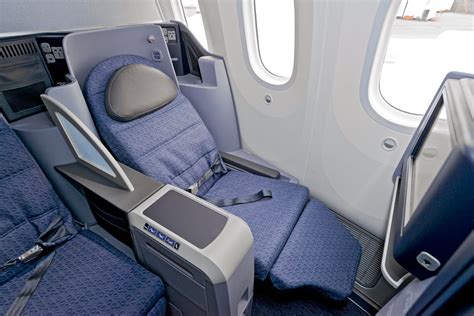 United reveals more of the interior of its new 787 - Economy Class & Beyond