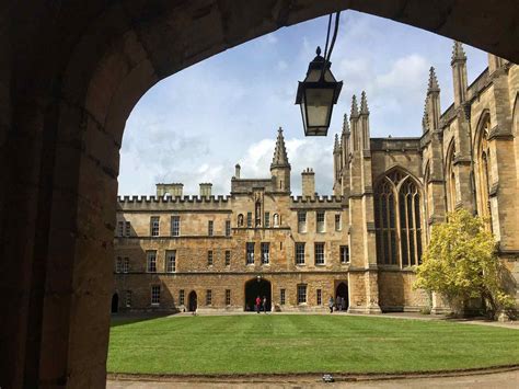 Ultimate Guide To New College Oxford - Footprints Tours - Oxford ...