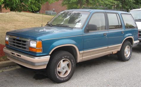 File:1st Ford Explorer Eddie Bauer.jpg - Wikipedia