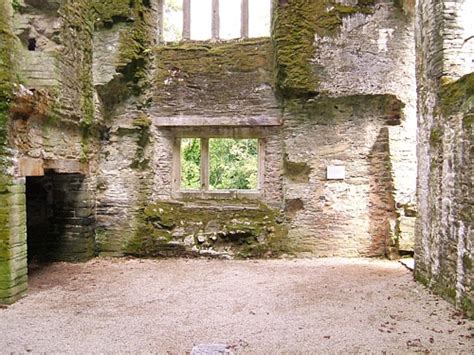 The Ghosts of Haunted Berry Pomeroy Castle - Exemplore