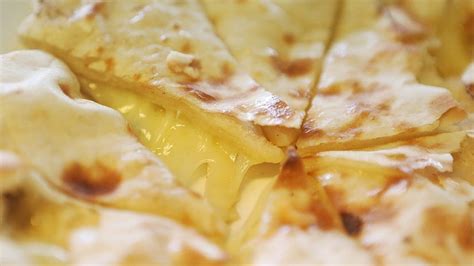 Recipe: Roti Cheese | foodpanda Magazine MY