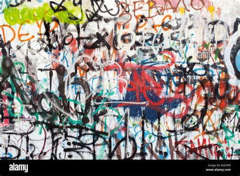 Graffiti as a wall texture, colorful and chaotic Stock Photo - Alamy