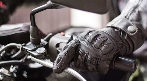 Best Heated Motorcycle Gloves for Cold Hands in 2022