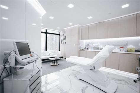 6 Medical Clinic Interior Design Ideas For Comfort & Beauty