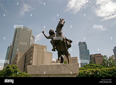 GABRIELA SILANG MONUMENT, MAKATI AVE, Manila, Philippines Stock Photo ...