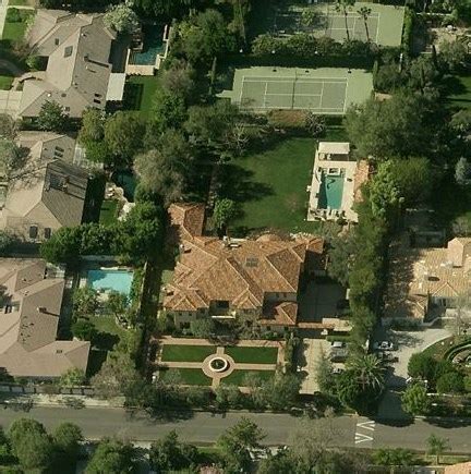 Celeb R.E Everybody Loves Ray Romano Lists Woodland Hills Gated Home at ...