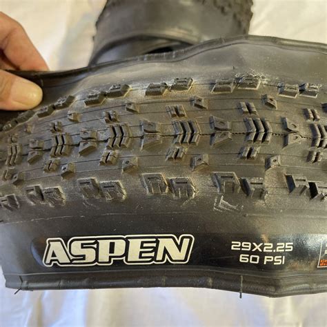 MAXXIS ASPEN 29x2.25 EXO TR by メルカリ