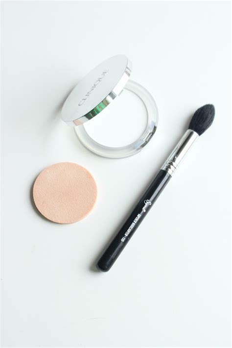 Clinique Stay-Matte Universal Blotting Powder Review | The Sunday Girl ...