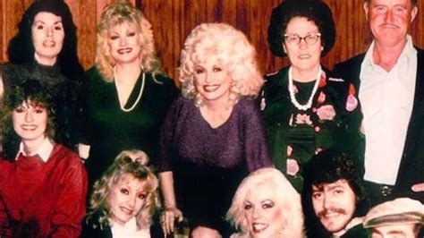 The Untold Truth of Dolly Parton's Family Chords - Chordify