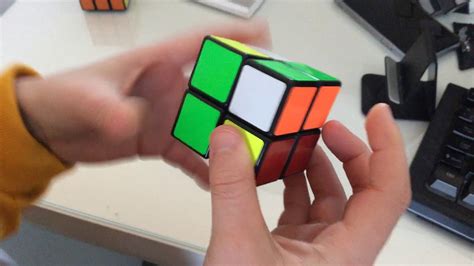 How to solve a 2x2 Rubik’s cube EASY learn in under 2 minutes - YouTube