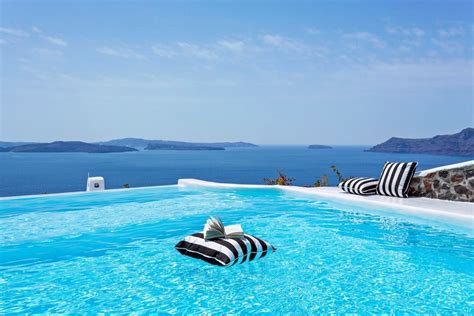 Canaves Oia Hotel Infinity Pool | Oia hotels, Luxury hotel, Pool