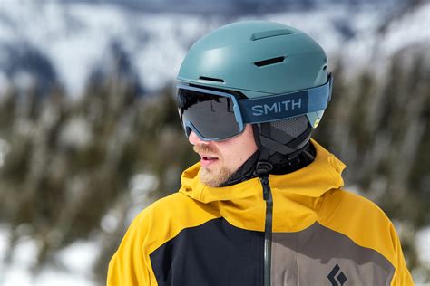 Protect Your Head With the Smith Helmet Snowboard - Drift & Drop