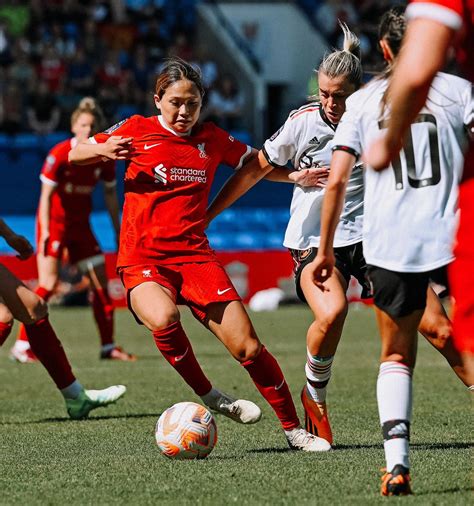 Photos: LFC Women wear new Nike home kit for first time - Liverpool FC