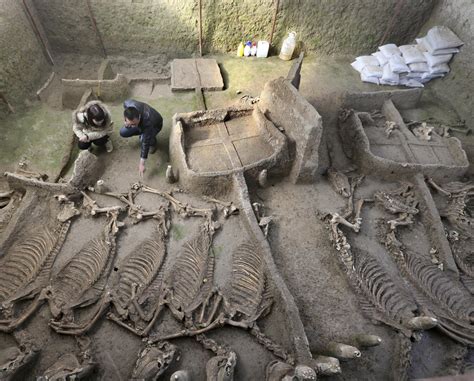 Ancient Chinese tomb dating back 2,500 years uncovered to shed light on ...