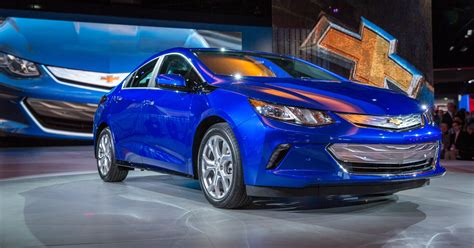 2016 Chevrolet Volt Hailed as the Next Generation of Electric Hybrid ...