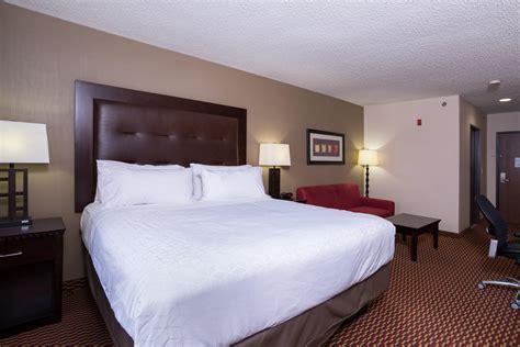 Holiday Inn Express Newington - Hartford - Newington, CT - Company Page