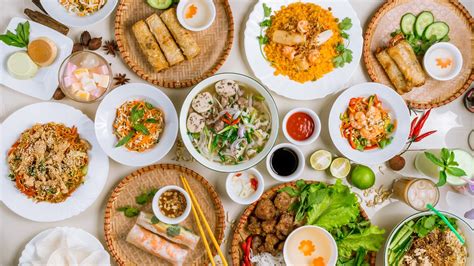 Best Food in Vietnam: 14 Famous Dishes to Try | Celebrity Cruises