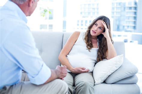 Why Pregnant Women Should Be Screened For Depression | POPSUGAR Family