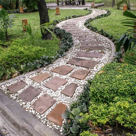 Garden Path Ideas: 10 Ways To Create A Beautiful Walkway