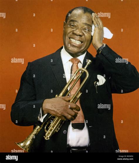 Louis armstrong satchmo trumpet hi-res stock photography and images - Alamy