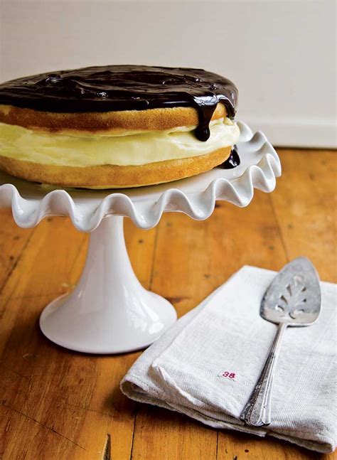 Classic Boston Cream Pie Recipe | Yankee Magazine