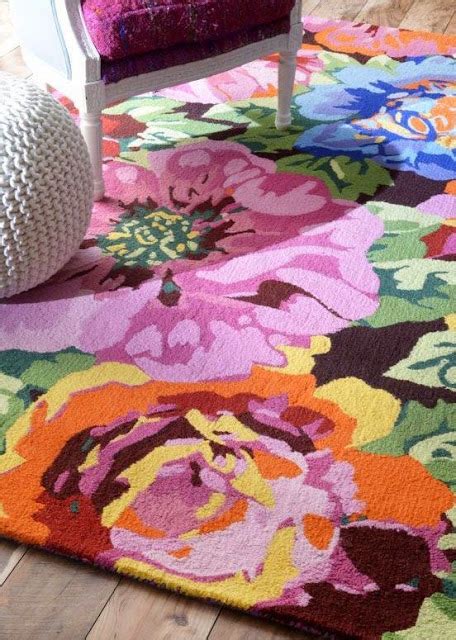 Eye For Design: Decorating With Bold Floral Rugs