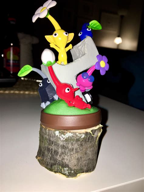 New custom stand for my pikmin amiibo :) : r/amiibo