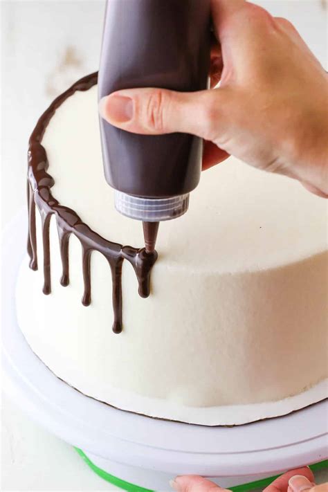 White Chocolate Cake Decorating Ideas