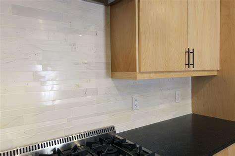 White Marble Lynia Interlocking Backsplash Tile