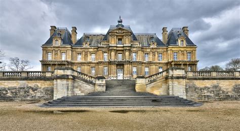 A Baroque Architecture Tour of France