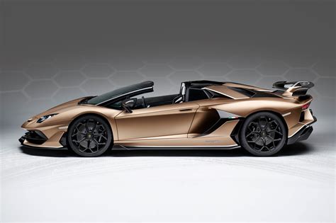 Lamborghini Unveils Convertible Aventador SVJ Roadster - Maxim