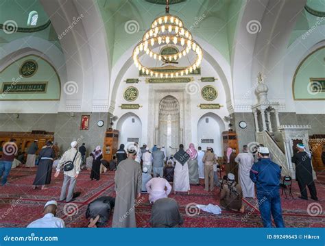 Muslims Praying in Quba Mosque Editorial Stock Photo - Image of minaret ...