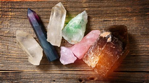 4 Types of Crystals and Their Different Structures | YourDictionary