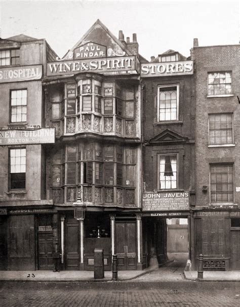 Writers in London in the 1890s: Images of London in 1890