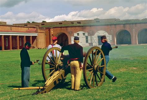 Popular Sights Forts Fort Pulaski fort_pulaski_cannon - Armed Forces ...