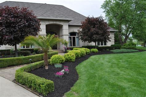 Black Colored Mulch | Indianapolis Mulch | McCarty Mulch