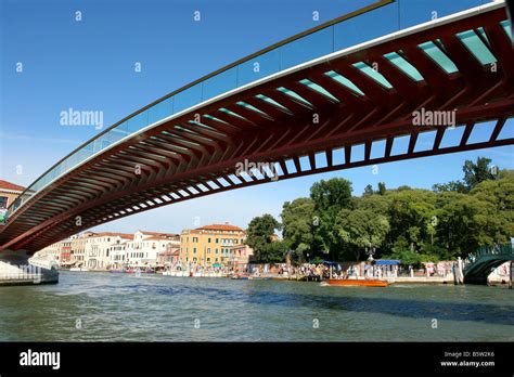 Santiago Calatrava bridge Venice Veneto Italy Stock Photo - Alamy