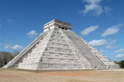 Exploring the Wonder of the World, Chichen Itza