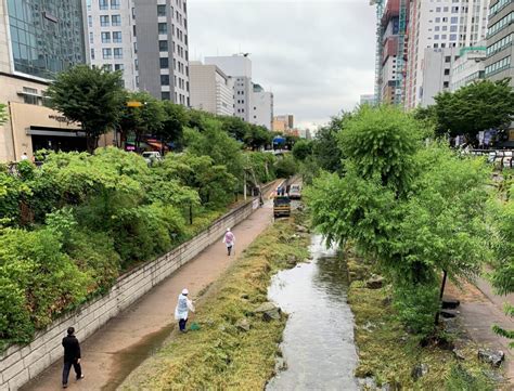 Cheonggyecheon Restoration Project – Green City Blog