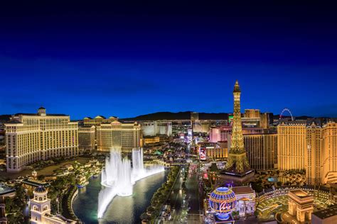 Things to do on the Las Vegas Strip at Night | Shows & Clubs