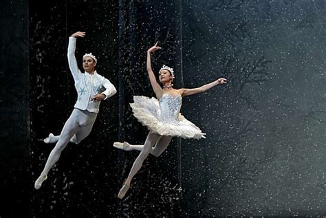 San Francisco Ballet 'Nutcracker' review: a gift