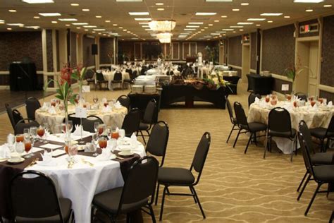 Radisson Hotel Louisville North Clarksville | Bookonline.com