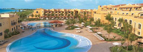 Secrets Capri Riviera Cancun :: All Inclusive with Best Price