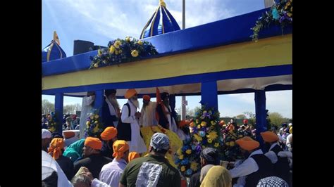 Nagar Kirtan -Toronto-2012 - YouTube