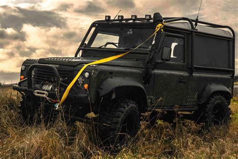 Land Rover Defender Off Road Experience with Passenger Ride