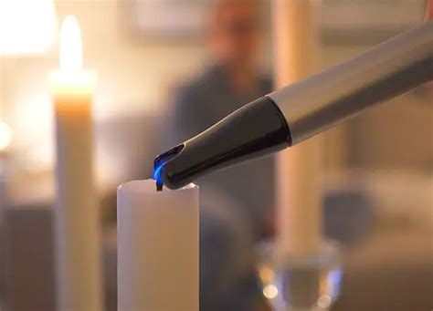 Illume ArcLighter – Gorgeous Flameless, Electronic Candle Lighter That ...